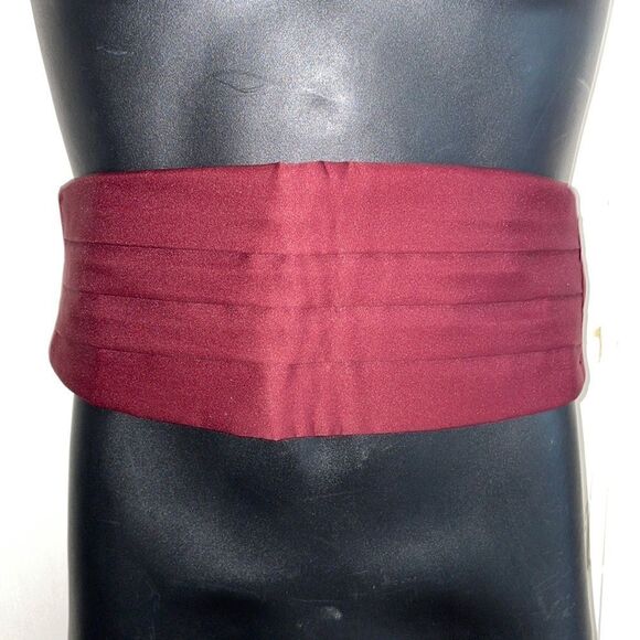 Maroon satin cummerbund - Picture 1 of 4